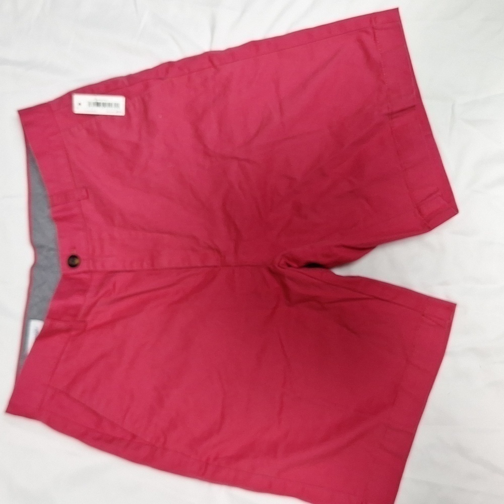 Amazon Essentials Flat Front Shorts - Picture 5 of 10